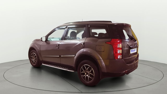 View Mahindra XUV500 Image 2 Used Mahindra XUV500 Image 2