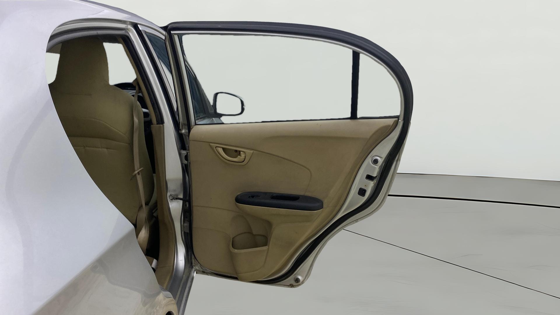 View 2015 Honda Amaze E MT Petrol BS IV Image 7 Used 2015 Honda Amaze E MT Petrol BS IV Image 7