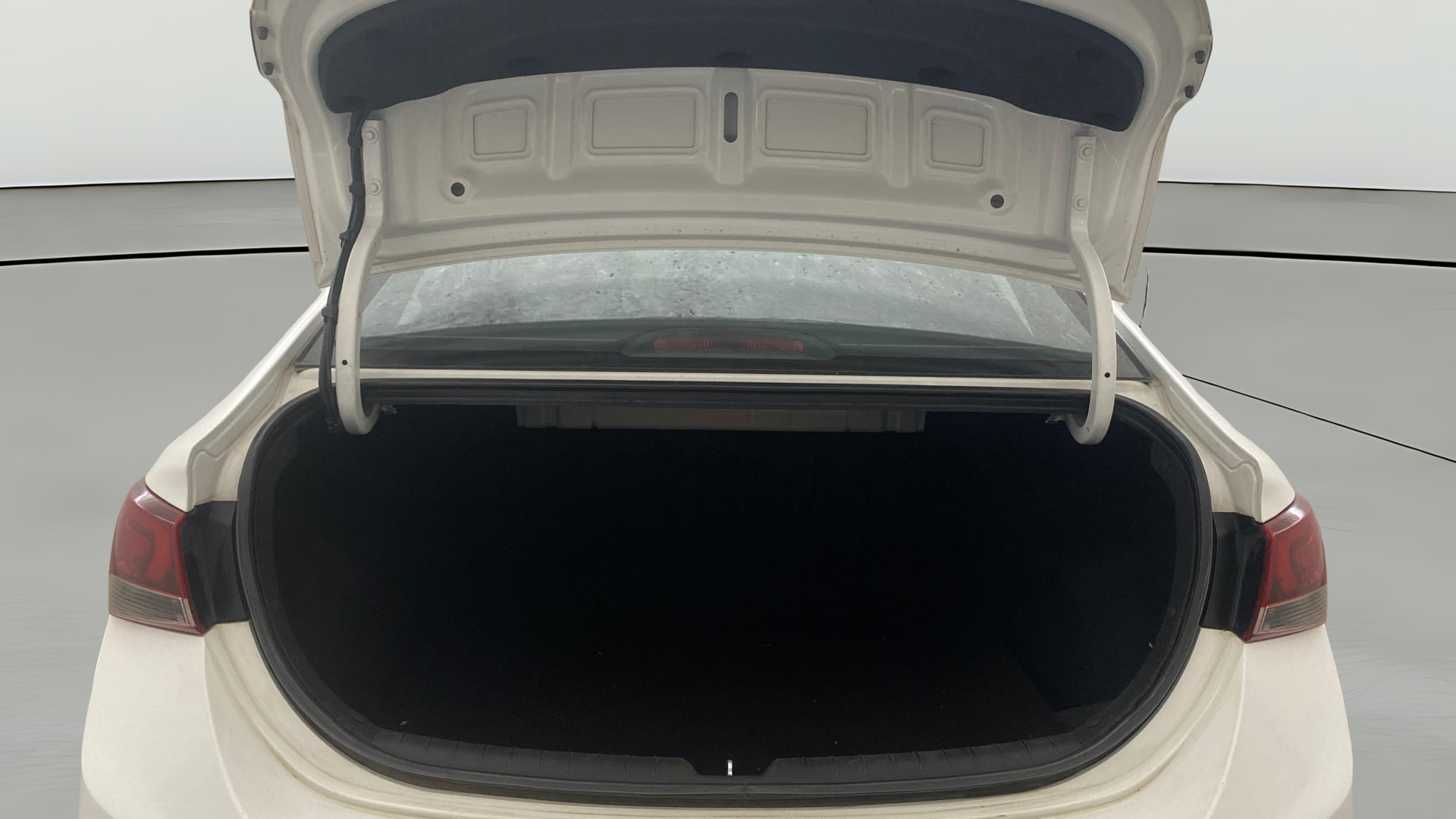 Used 2018 Hyundai Verna Used 2018 Hyundai Verna
