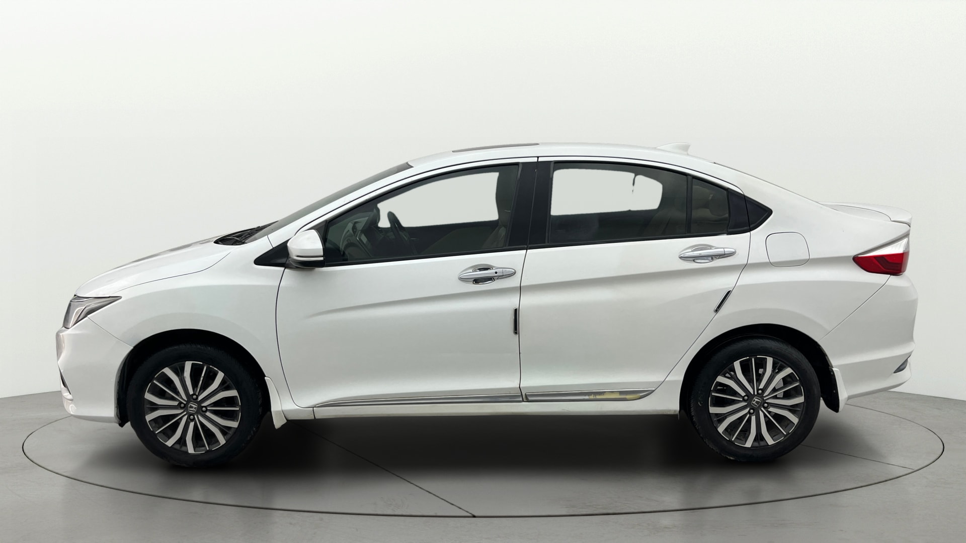 View 2018 Honda City ZX CVT Image 6 Used 2018 Honda City ZX CVT Image 6