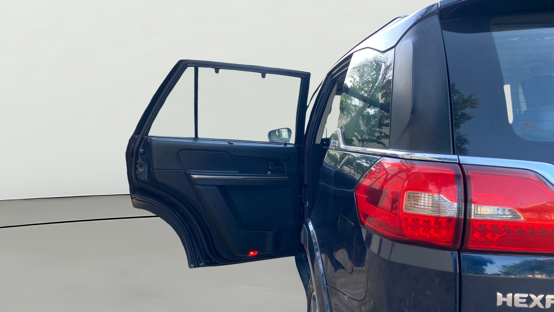 View 2020 Tata Hexa XT 4X2 Image 16 Used 2020 Tata Hexa XT 4X2 Image 16