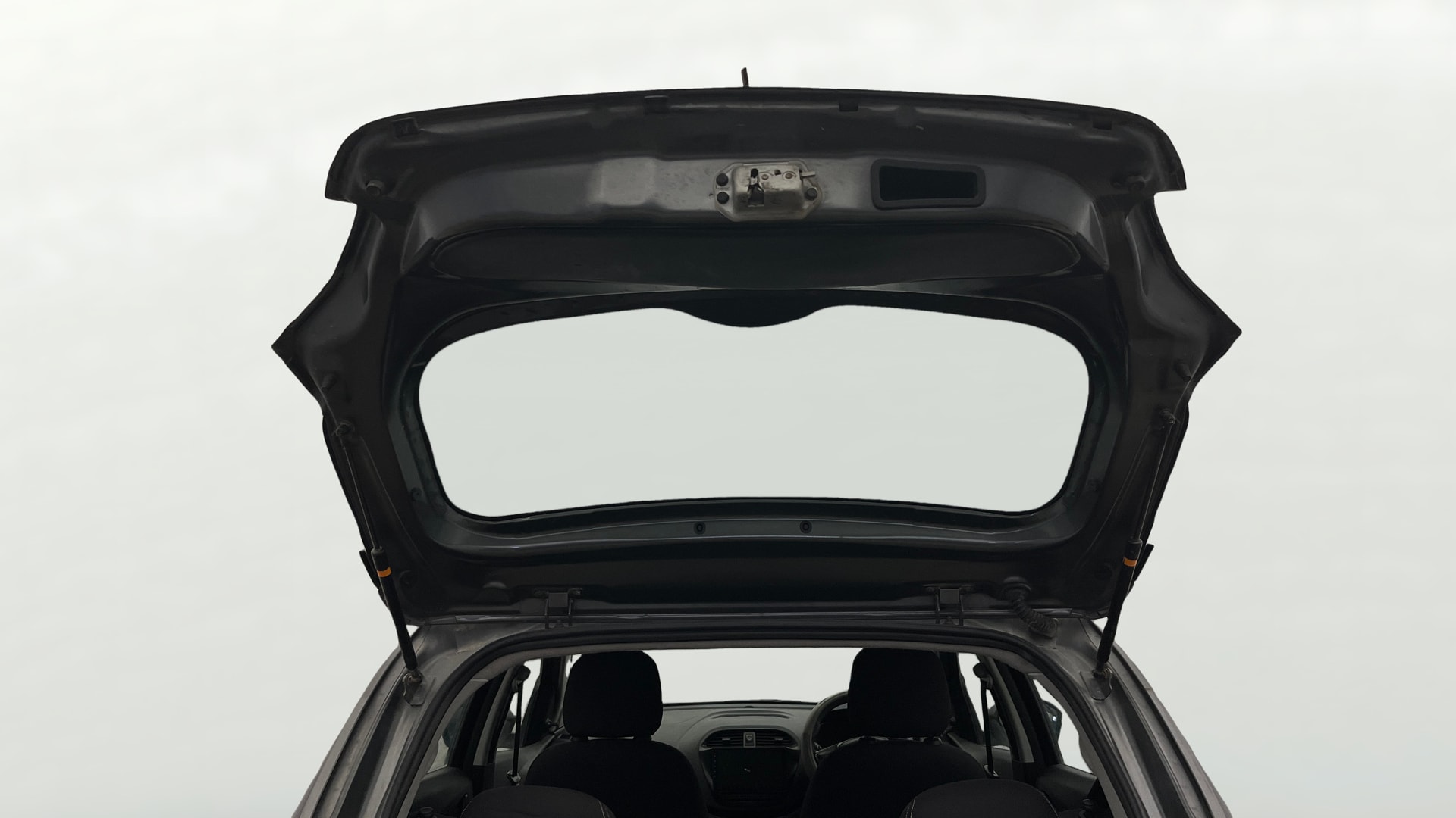 View 2021 Tata Tiago Revotorq XB Image 29 Used 2021 Tata Tiago Revotorq XB Image 29
