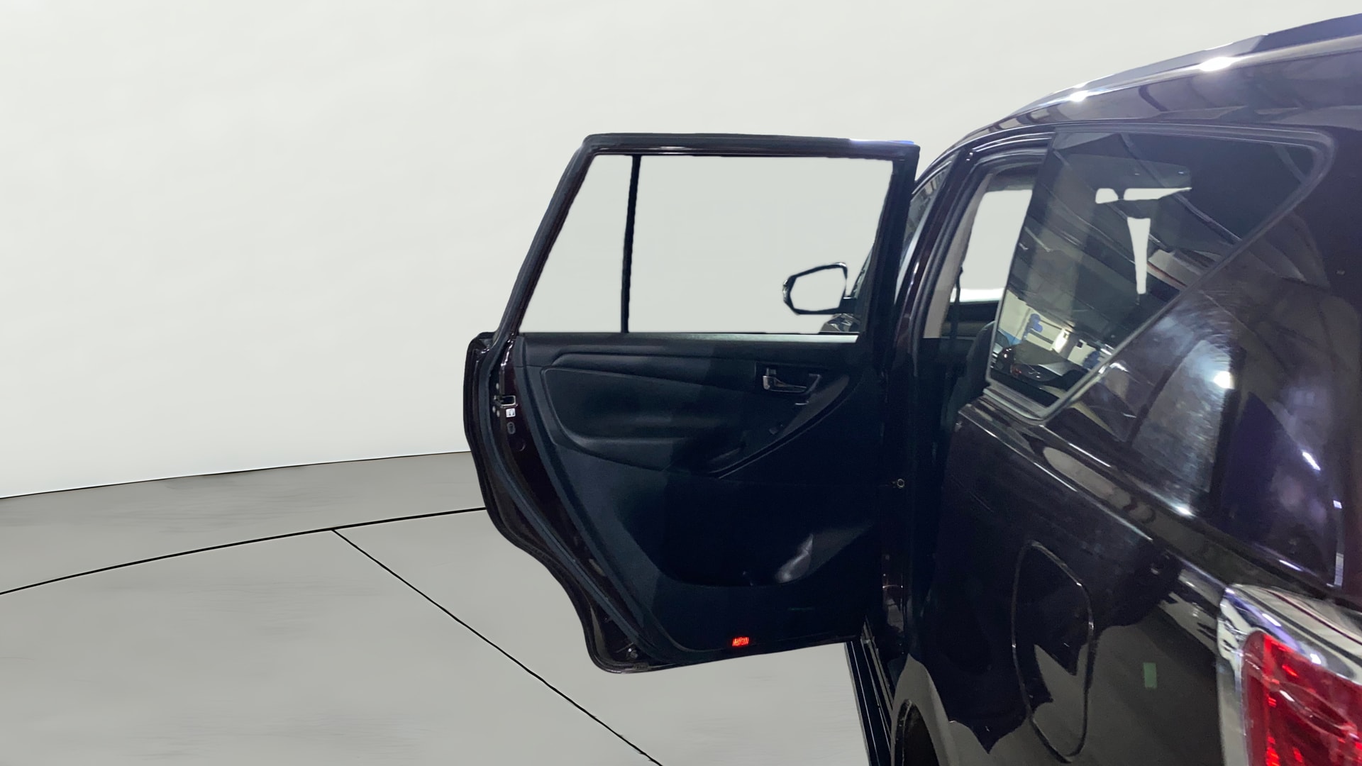 Used 2018 Toyota Innova Crysta Used 2018 Toyota Innova Crysta