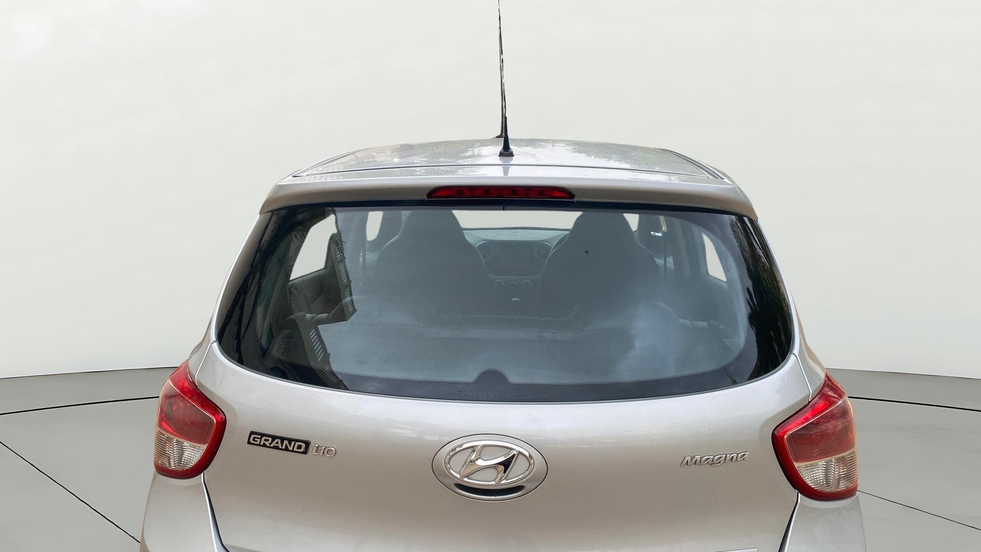 View 2015 Hyundai Grand i10 Magna 1.2 Kappa VTVT Image 5 Used 2015 Hyundai Grand i10 Magna 1.2 Kappa VTVT Image 5