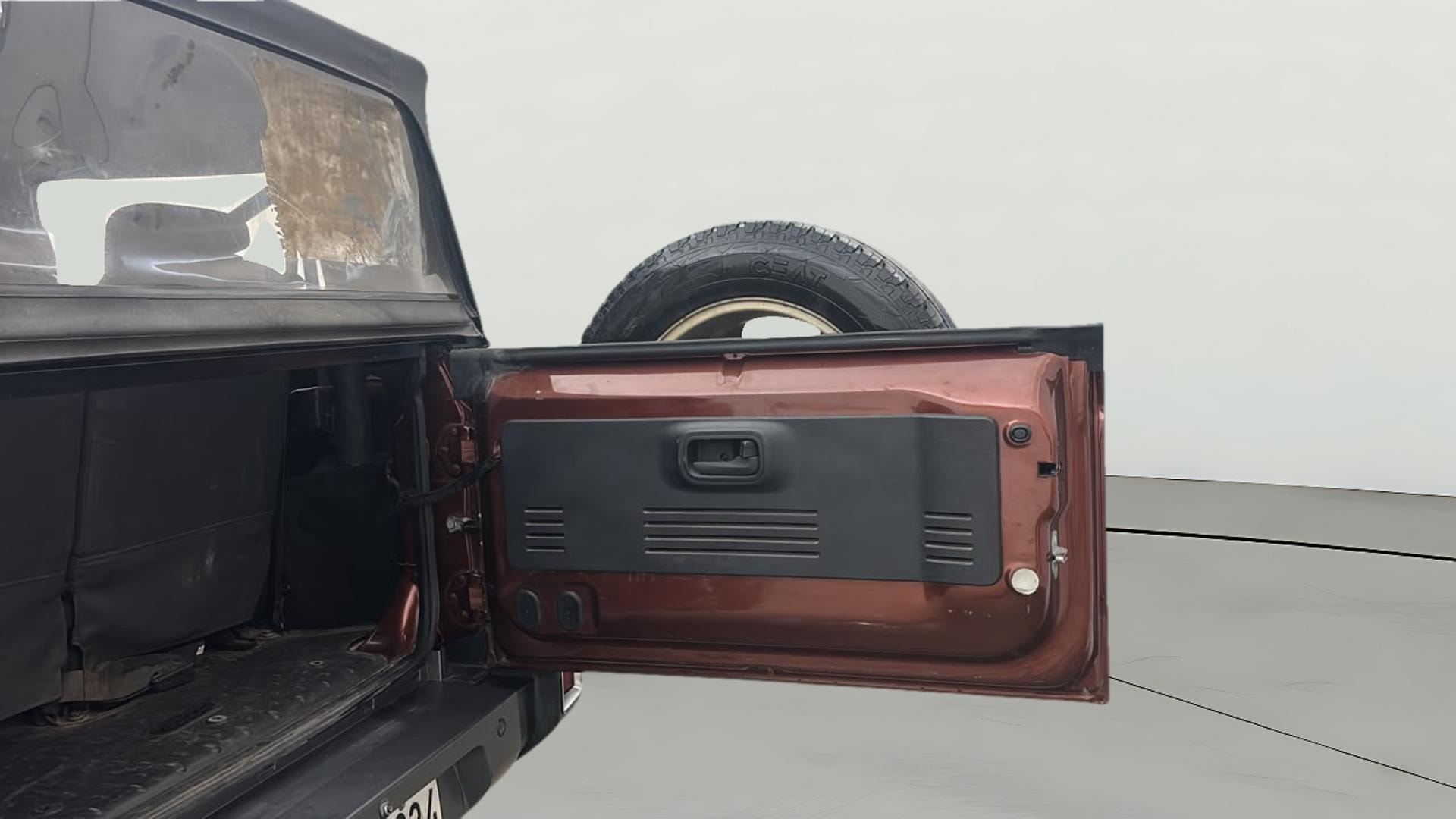 View 2021 Mahindra Thar AX Standard Manual Soft Top 6 Seater Image 16 Used 2021 Mahindra Thar AX Standard Manual Soft Top 6 Seater Image 16