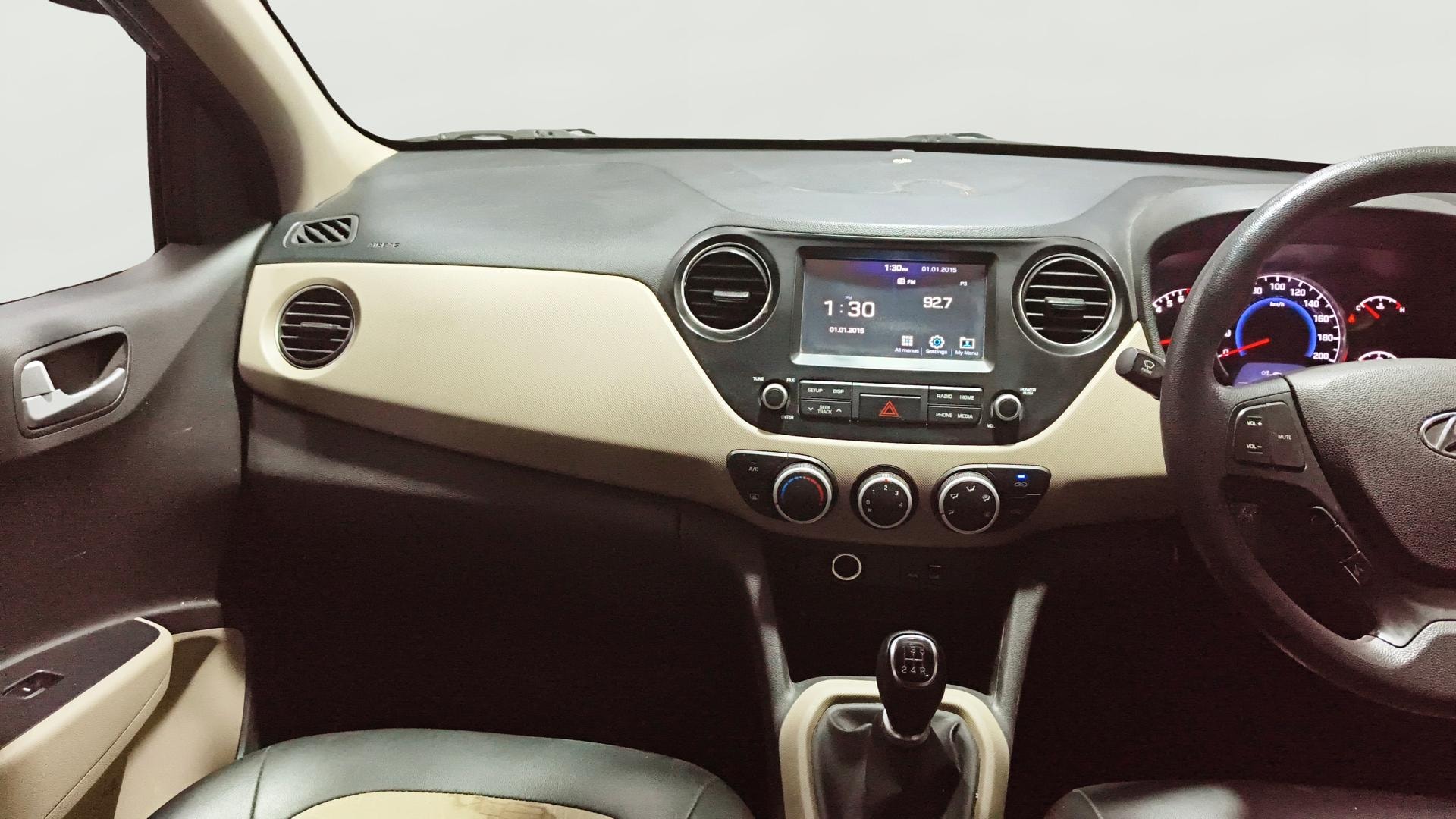 View 2020 Hyundai Grand i10 Sportz 1.2 Kappa Image 17 Used 2020 Hyundai Grand i10 Sportz 1.2 Kappa Image 17