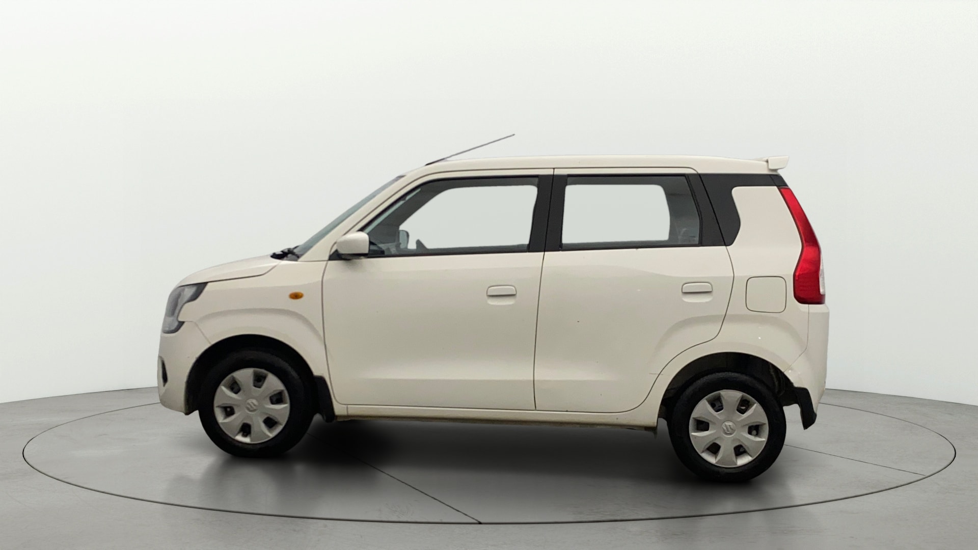 View 2024 Maruti Suzuki 1000 Base Variant Image 28 Used 2024 Maruti Suzuki 1000 Base Variant Image 28
