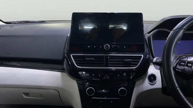 View Mahindra XUV 3XO Image 32 Used Mahindra XUV 3XO Image 32
