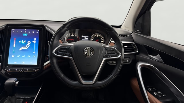 View MG Hector Plus Image 22 Used MG Hector Plus Image 22
