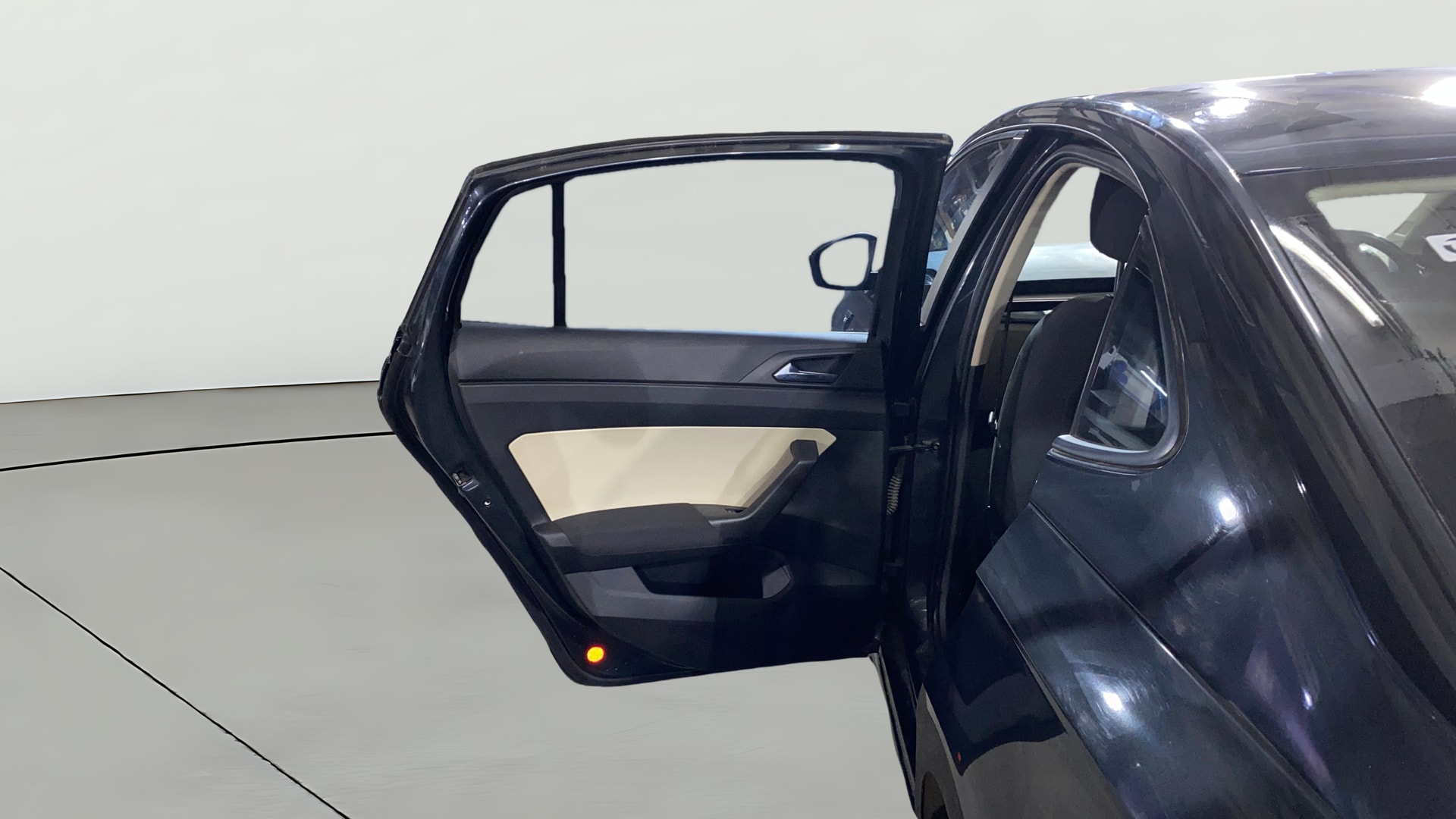 View 2022 Skoda Slavia Ambition 1.0 TSI MT Image 22 Used 2022 Skoda Slavia Ambition 1.0 TSI MT Image 22