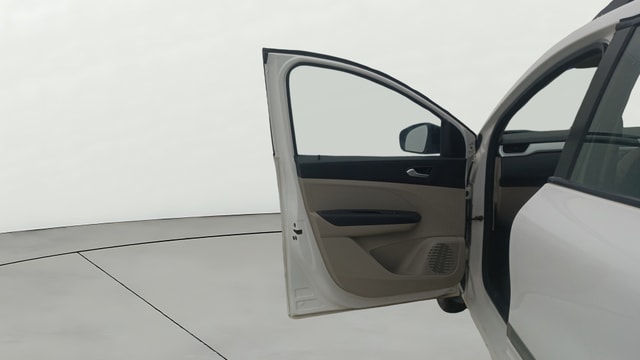 View Renault Triber Image 32 Used Renault Triber Image 32