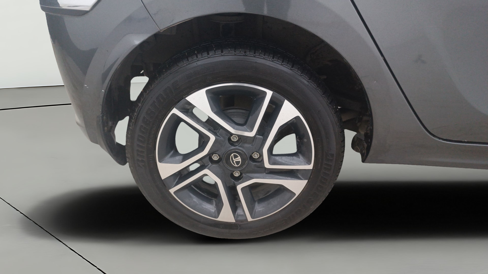 View 2024 Tata Tiago Revotorq XB Image 25 Used 2024 Tata Tiago Revotorq XB Image 25