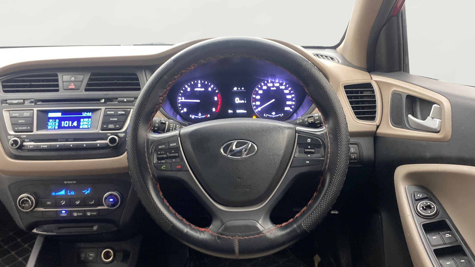 View 2015 Hyundai Elite i20 1.4 Asta Diesel Image 21 Used 2015 Hyundai Elite i20 1.4 Asta Diesel Image 21