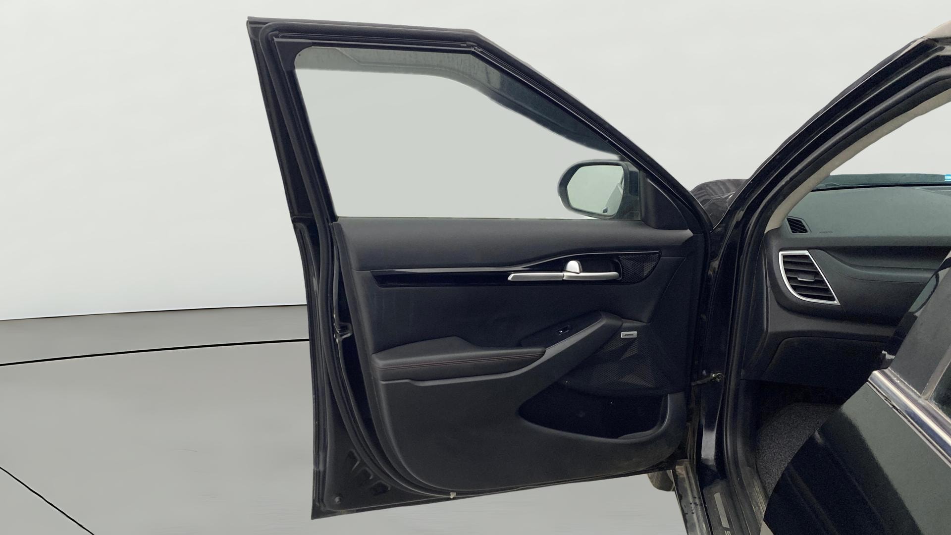 View 2022 Kia Seltos GTX Plus AT Diesel Image 32 Used 2022 Kia Seltos GTX Plus AT Diesel Image 32