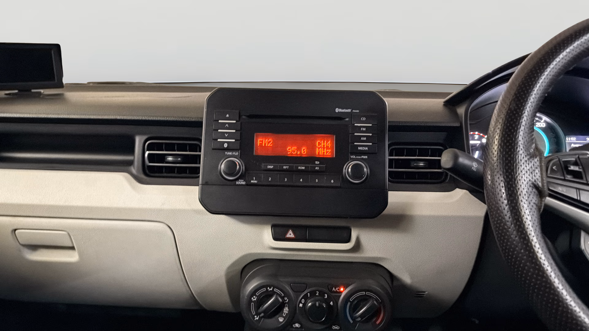 View 2022 Maruti Suzuki 1000 Base Variant Image 17 Used 2022 Maruti Suzuki 1000 Base Variant Image 17