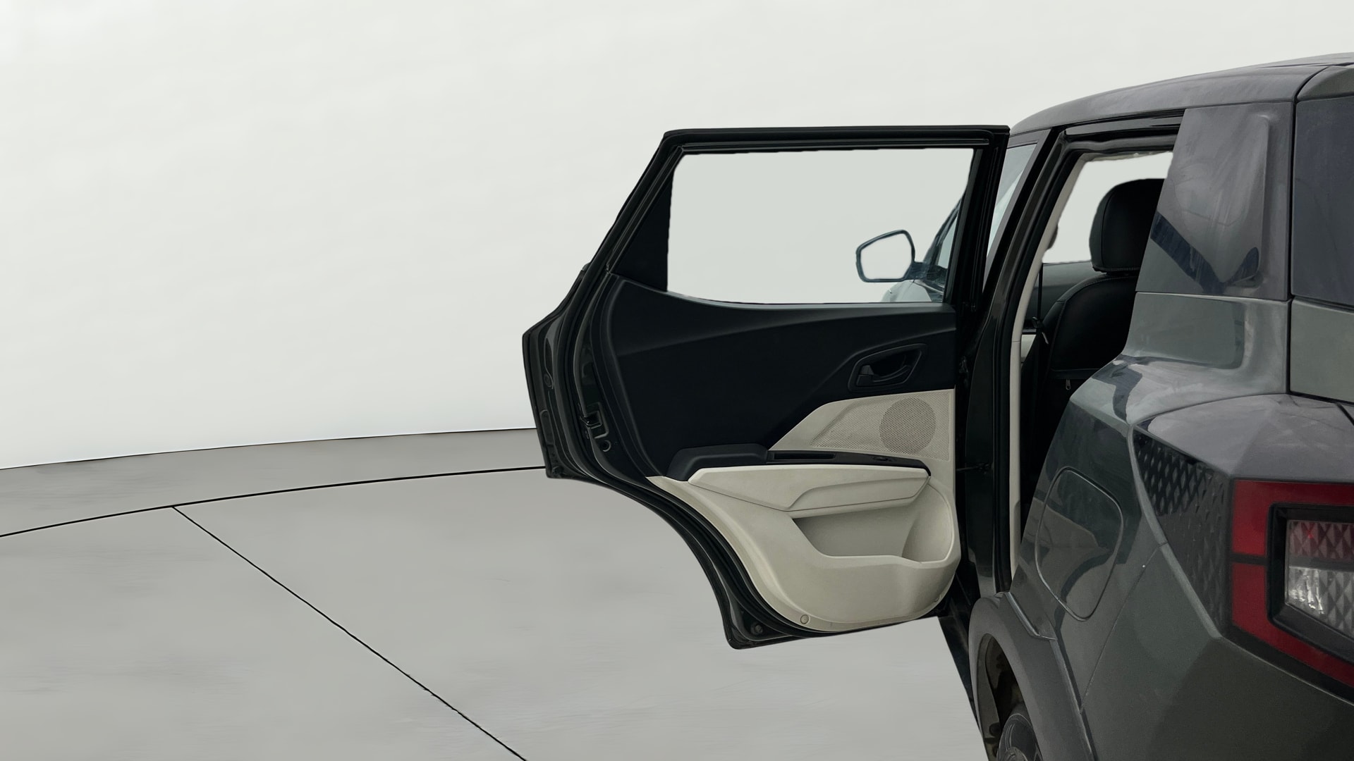 Used 2024 Mahindra XUV 3XO Used 2024 Mahindra XUV 3XO