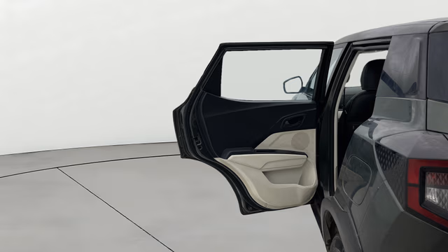 View Mahindra XUV 3XO Image 23 Used Mahindra XUV 3XO Image 23