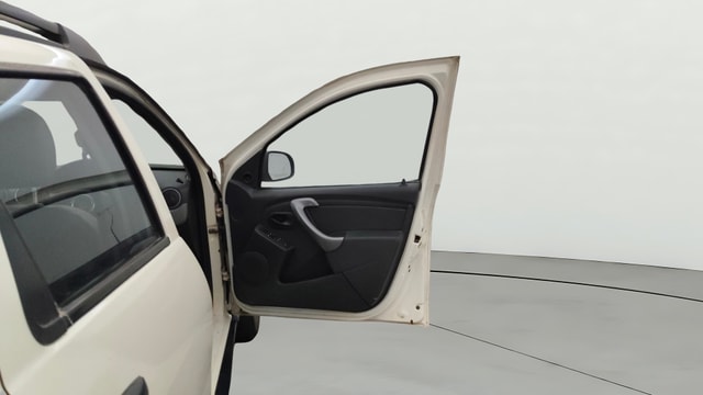 View Renault Duster Image 43 Used Renault Duster Image 43
