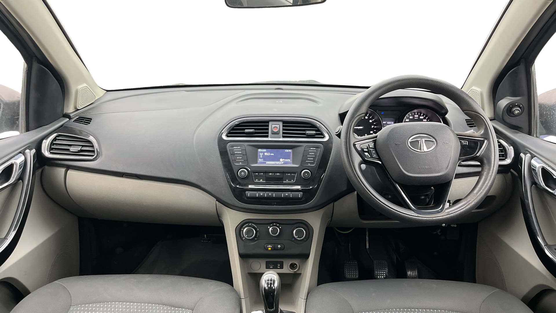 View 2018 Tata Tiago Revotorq XB Image 15 Used 2018 Tata Tiago Revotorq XB Image 15