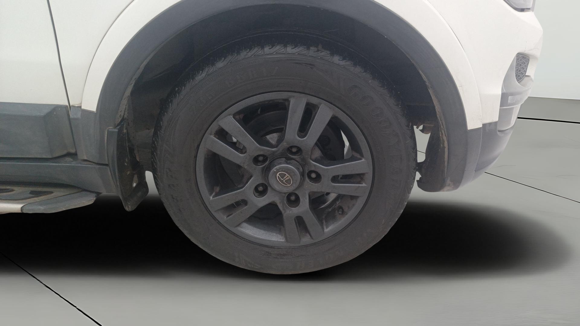 View 2019 Tata Hexa XTA 4X2 Image 45 Used 2019 Tata Hexa XTA 4X2 Image 45