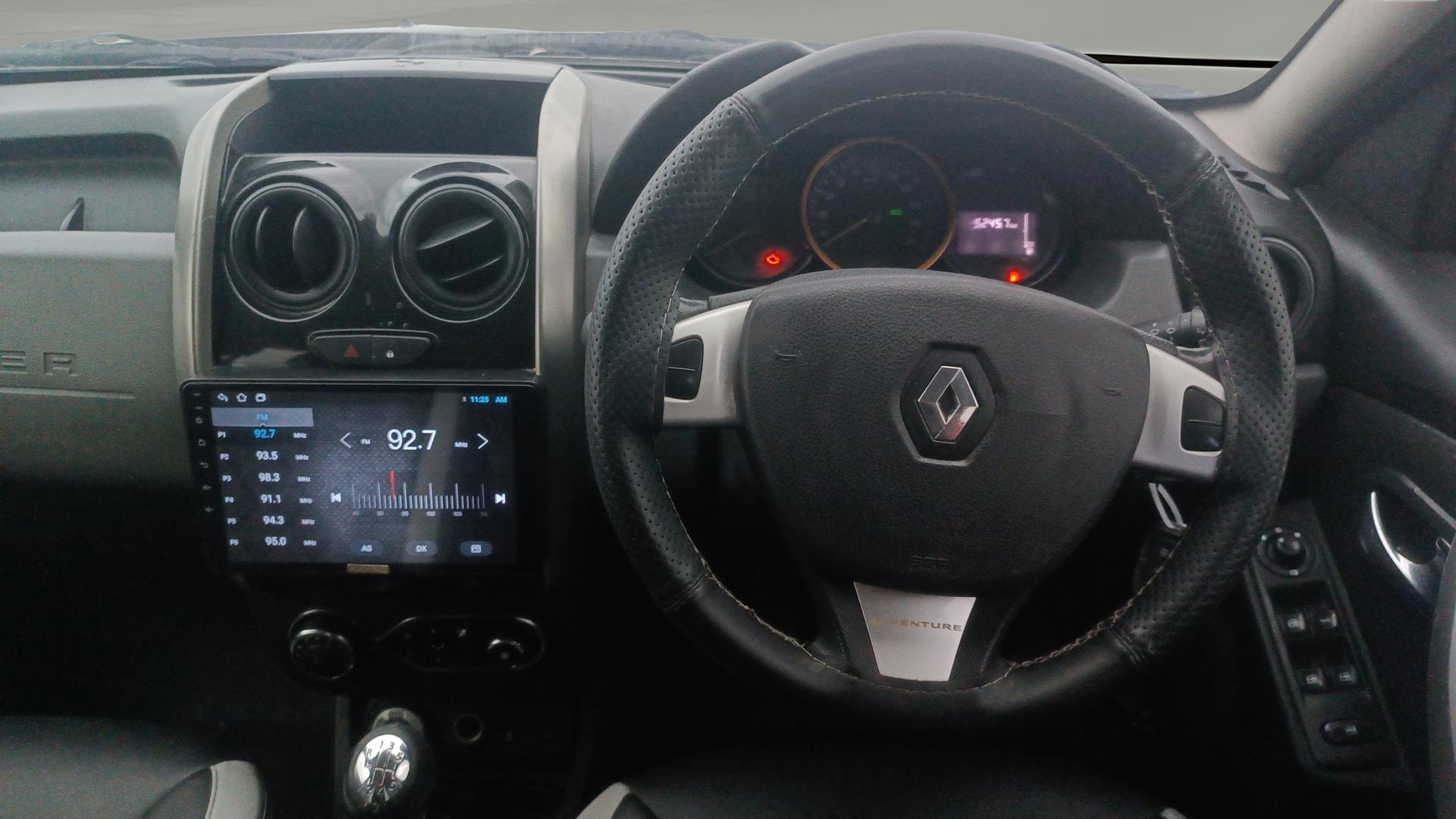 View 2019 Renault Duster Diesel 110PS RXZ AMT Image 20 Used 2019 Renault Duster Diesel 110PS RXZ AMT Image 20