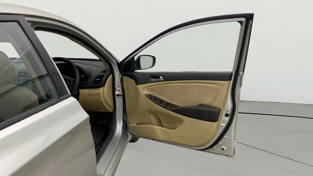 View Hyundai Verna Image 44 Used Hyundai Verna Image 44