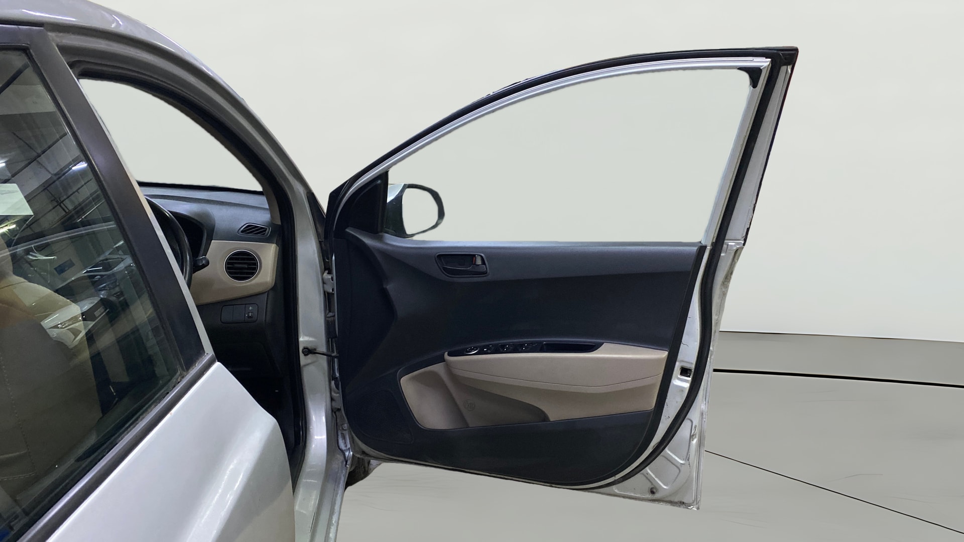 View 2019 Hyundai Xcent S Petrol Image 44 Used 2019 Hyundai Xcent S Petrol Image 44