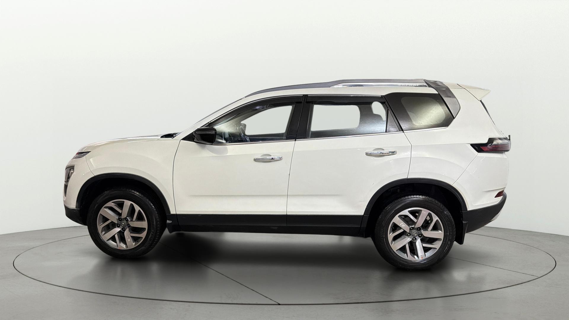 Used 2021 Tata Safari Used 2021 Tata Safari