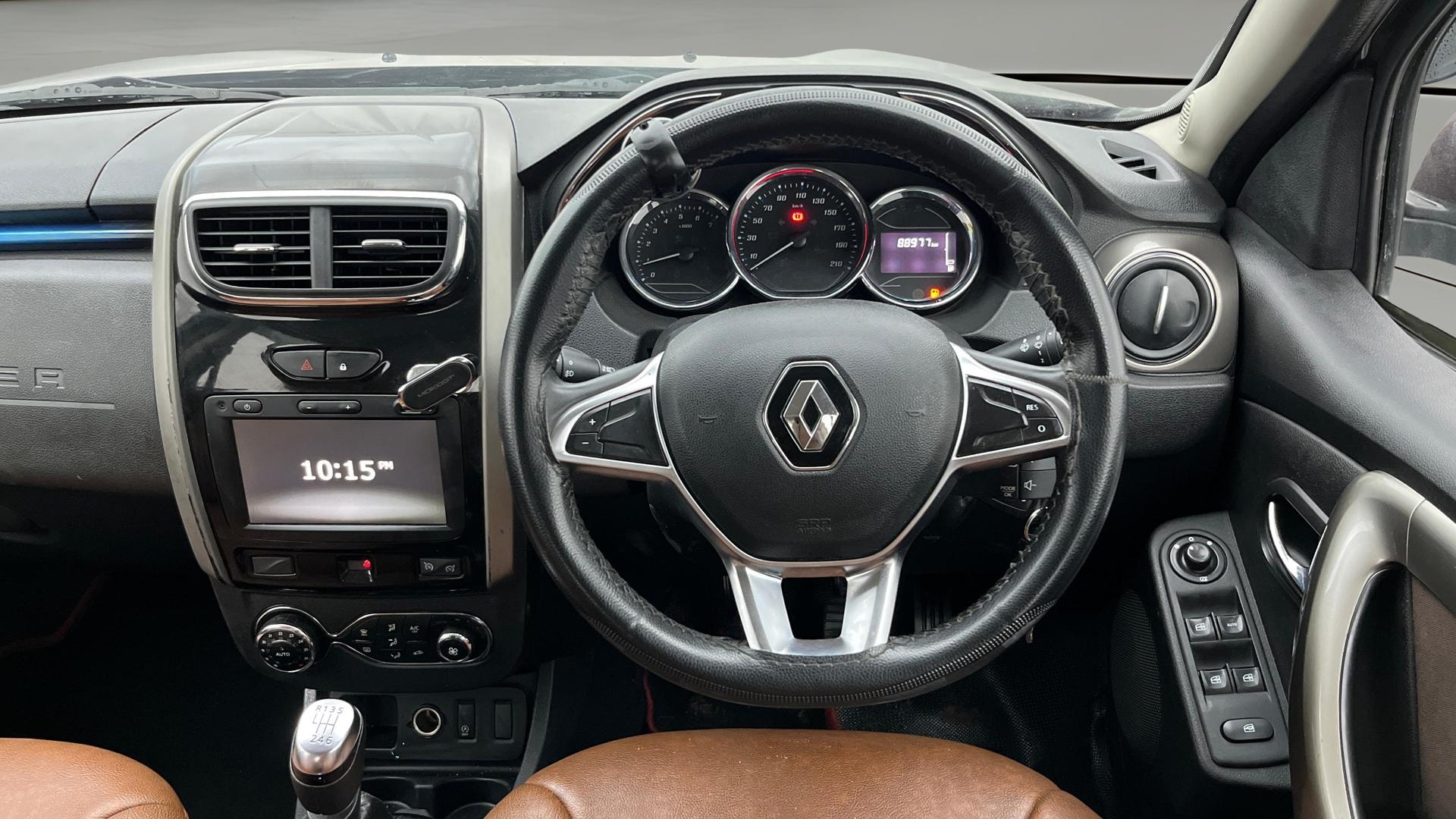 View 2021 Renault Duster 1.3L Turbo Petrol RXZ Image 20 Used 2021 Renault Duster 1.3L Turbo Petrol RXZ Image 20