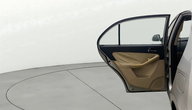 View Tata Aria Image 23 Used Tata Aria Image 23