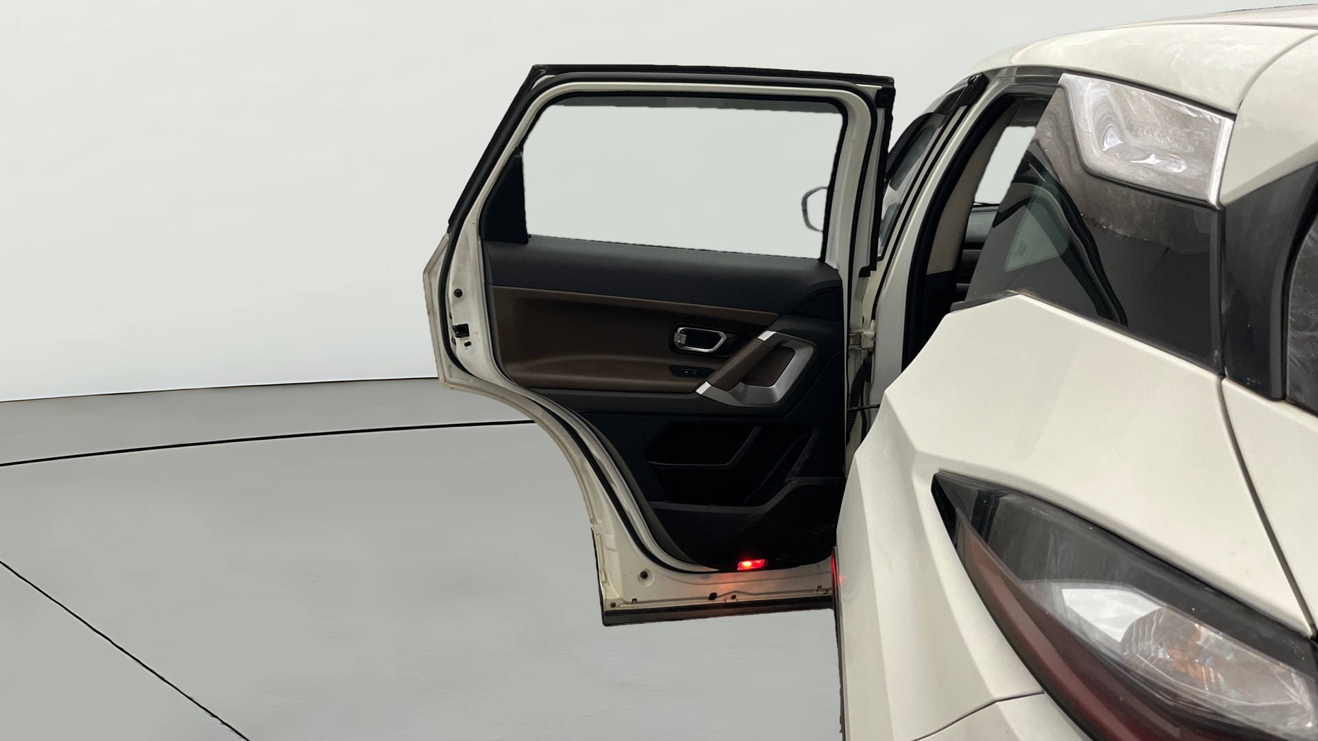 View 2023 Tata Harrier XZA Plus Option Image 23 Used 2023 Tata Harrier XZA Plus Option Image 23