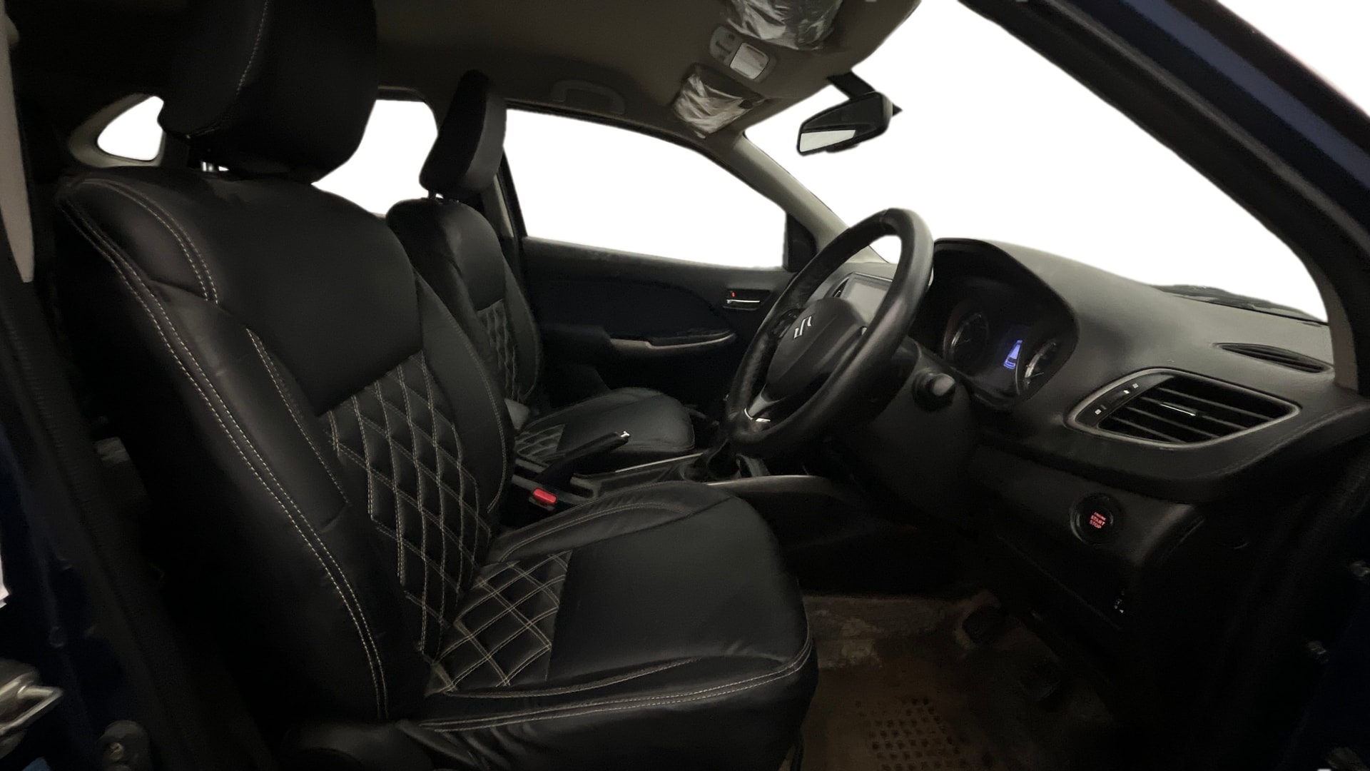 View 2019 Maruti Suzuki 1000 Base Variant Image 25 Used 2019 Maruti Suzuki 1000 Base Variant Image 25