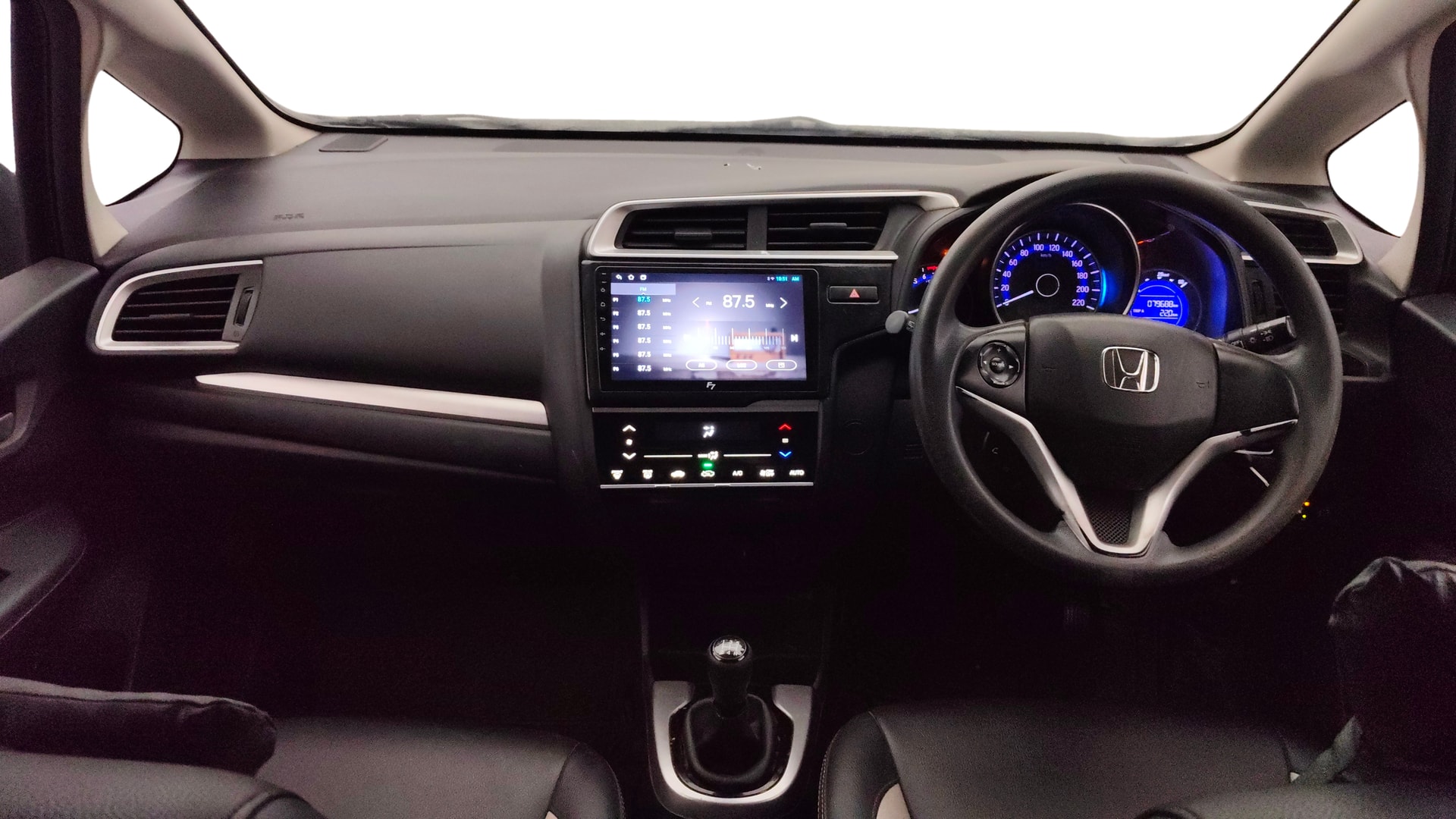 View 2019 Honda WR-V S MT Diesel Edge Edition Image 15 Used 2019 Honda WR-V S MT Diesel Edge Edition Image 15