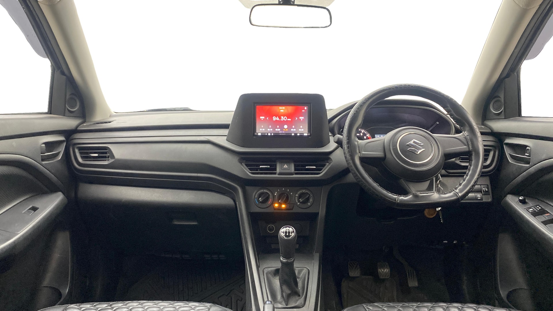 View 2023 Maruti Suzuki 1000 Base Variant Image 15 Used 2023 Maruti Suzuki 1000 Base Variant Image 15