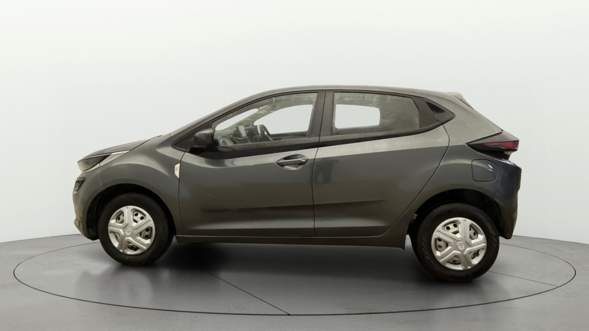 View 2022 Tata Altroz XE Petrol Image 25 Used 2022 Tata Altroz XE Petrol Image 25