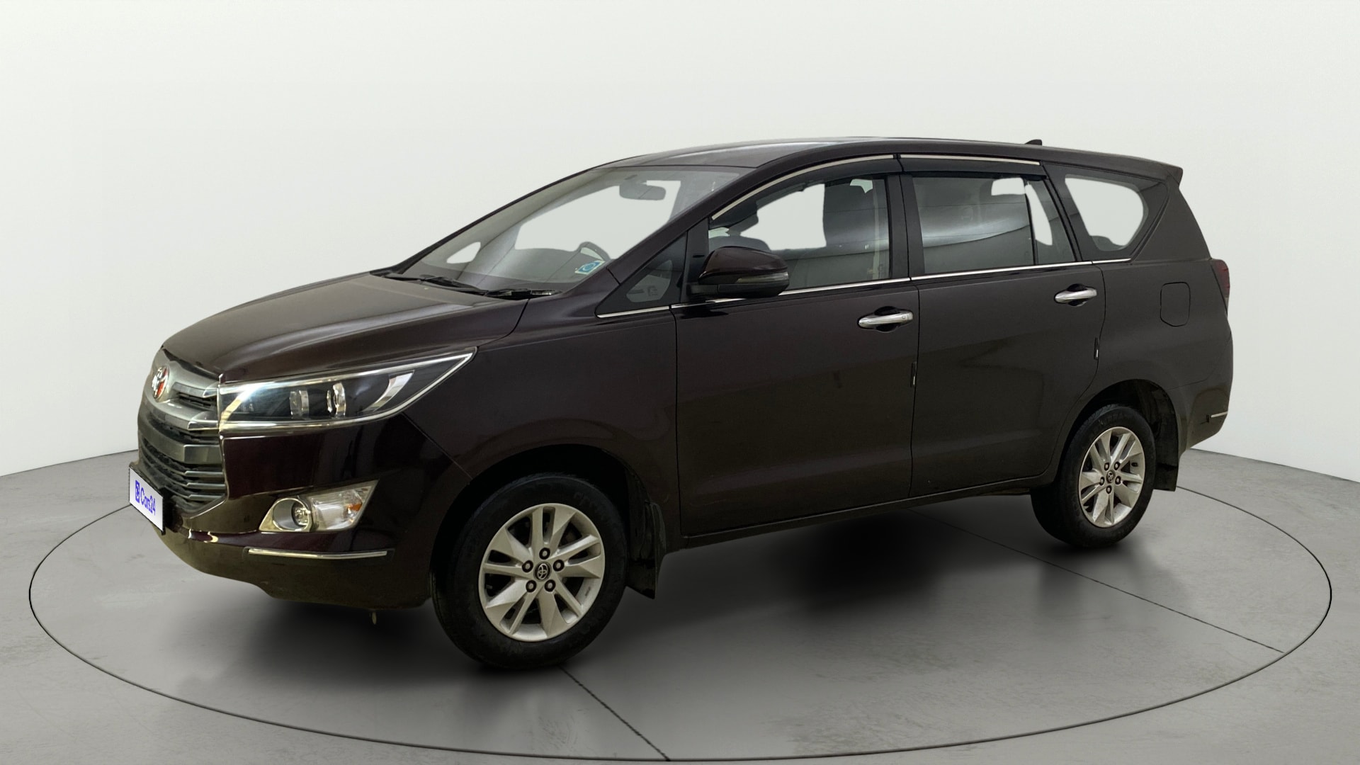 View 2018 Toyota Innova Crysta 2.4 VX MT 7-Seater BS IV Image 38 Used 2018 Toyota Innova Crysta 2.4 VX MT 7-Seater BS IV Image 38