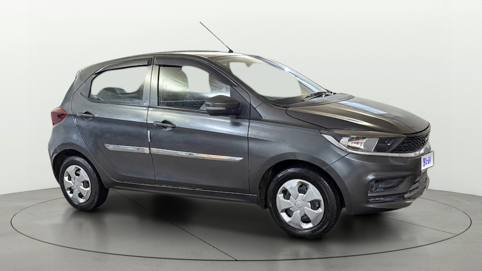 View 2021 Tata Tiago Revotorq XB Image 35 Used 2021 Tata Tiago Revotorq XB Image 35
