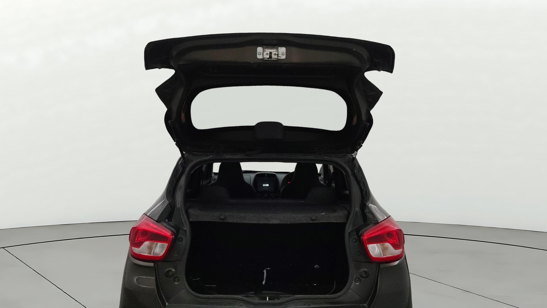 View 2017 Renault Kwid RXT 1.0 Image 16 Used 2017 Renault Kwid RXT 1.0 Image 16