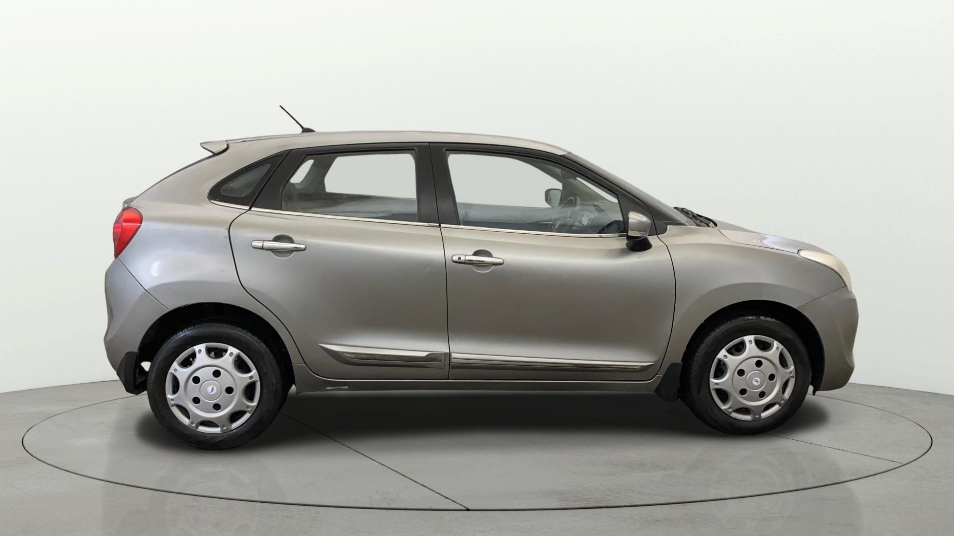 View 2017 Maruti Suzuki 1000 Base Variant Image 8 Used 2017 Maruti Suzuki 1000 Base Variant Image 8