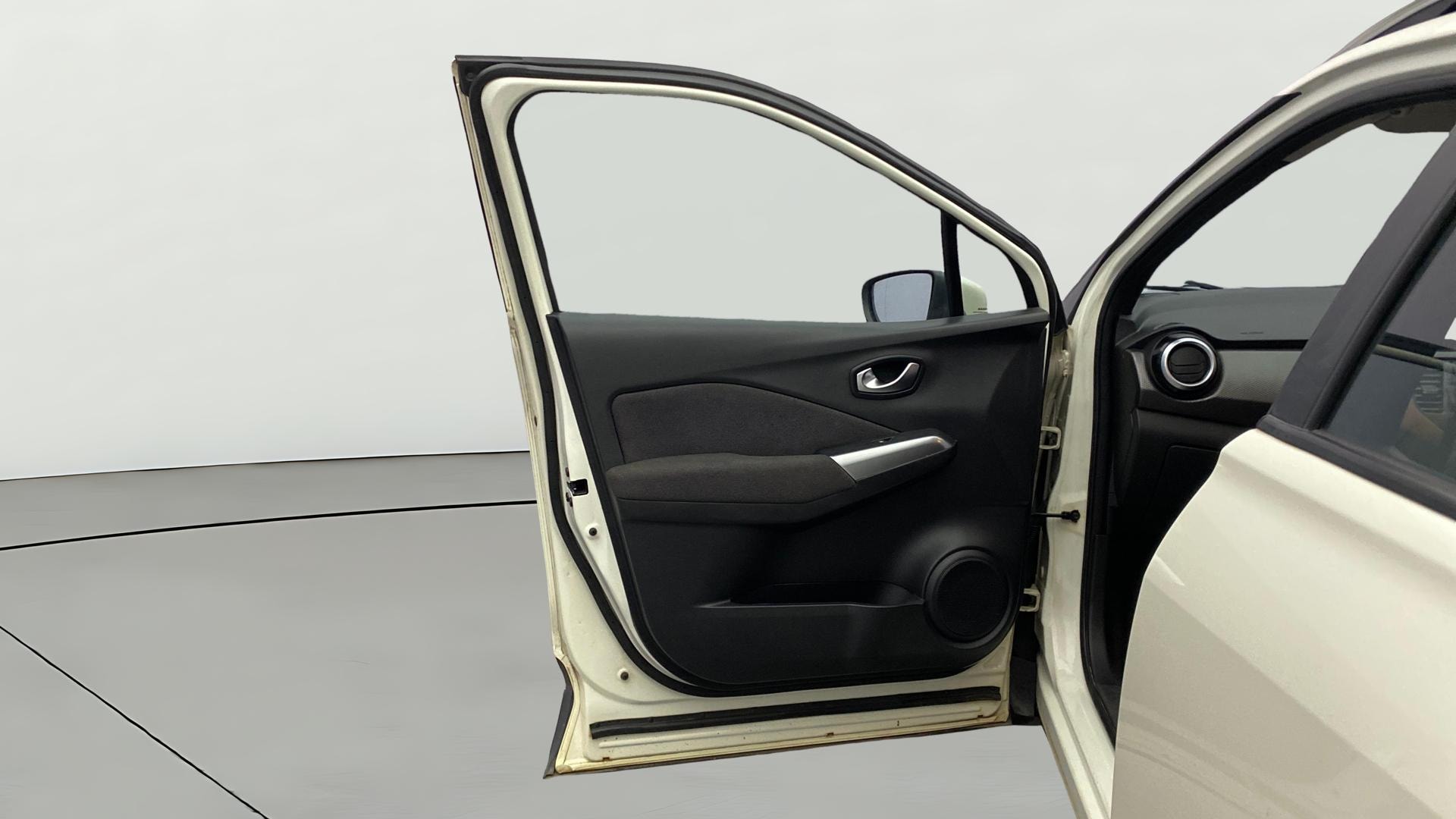 Used 2020 Nissan Kicks Used 2020 Nissan Kicks