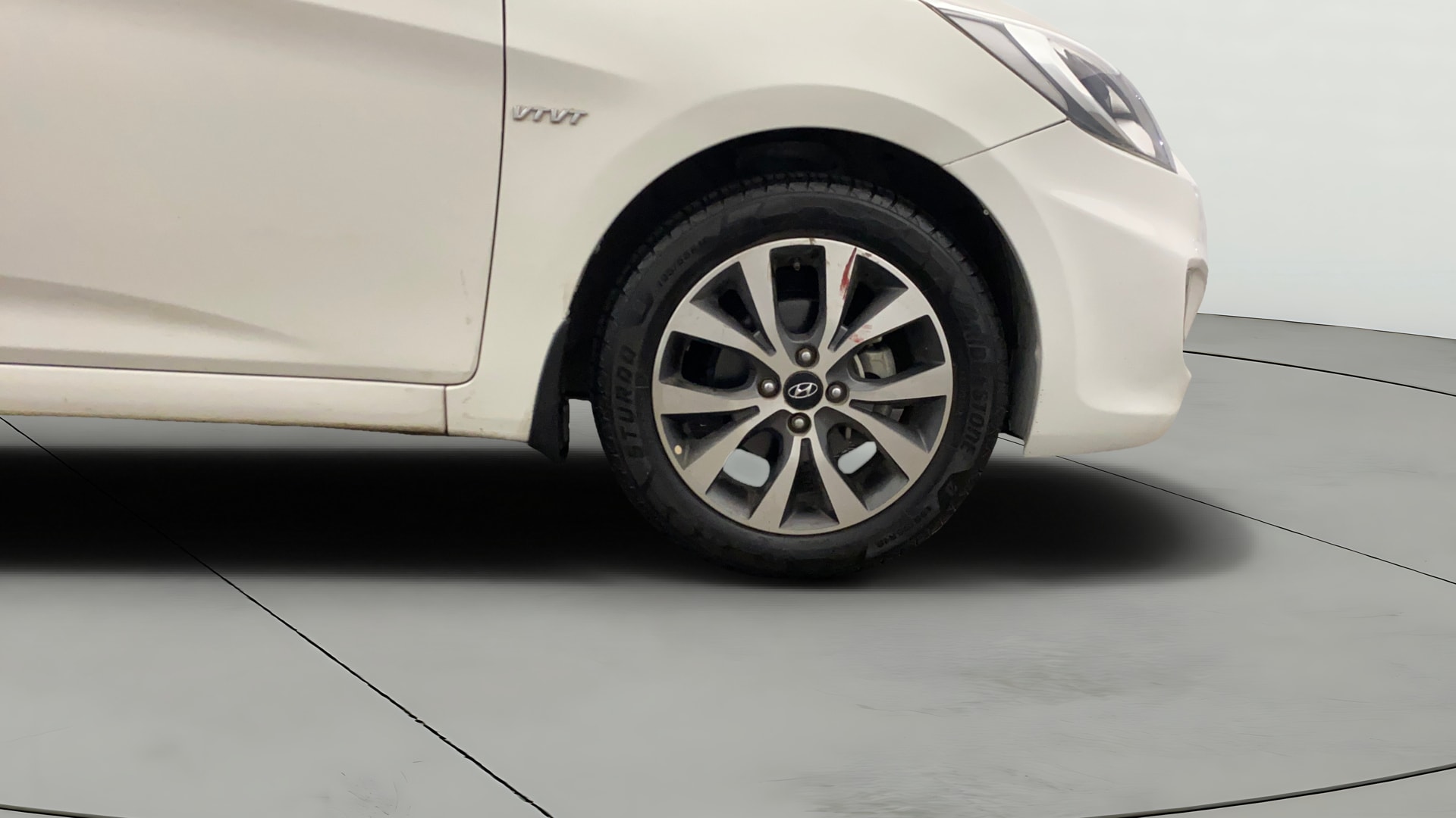 View 2014 Hyundai Fluidic Verna 1.6 VTVT SX Image 41 Used 2014 Hyundai Fluidic Verna 1.6 VTVT SX Image 41