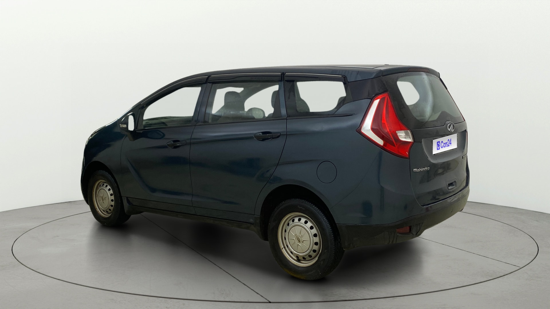 View 2019 Mahindra Marazzo M2 7-Seater Image 2 Used 2019 Mahindra Marazzo M2 7-Seater Image 2