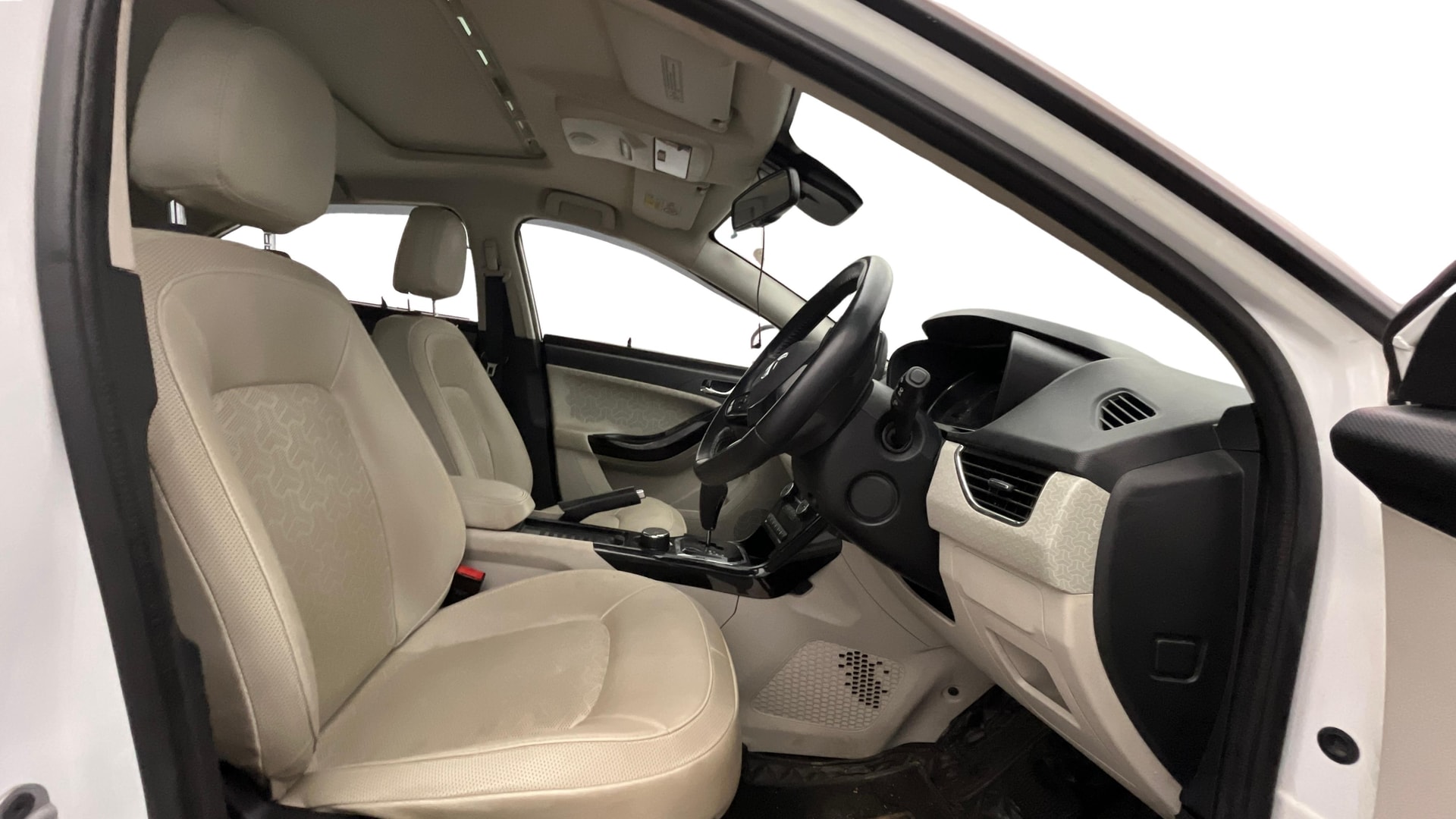 View 2023 Tata Nexon Revotron XE Image 28 Used 2023 Tata Nexon Revotron XE Image 28