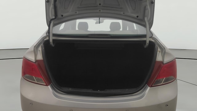View Hyundai Fluidic Verna Image 37 Used Hyundai Fluidic Verna Image 37