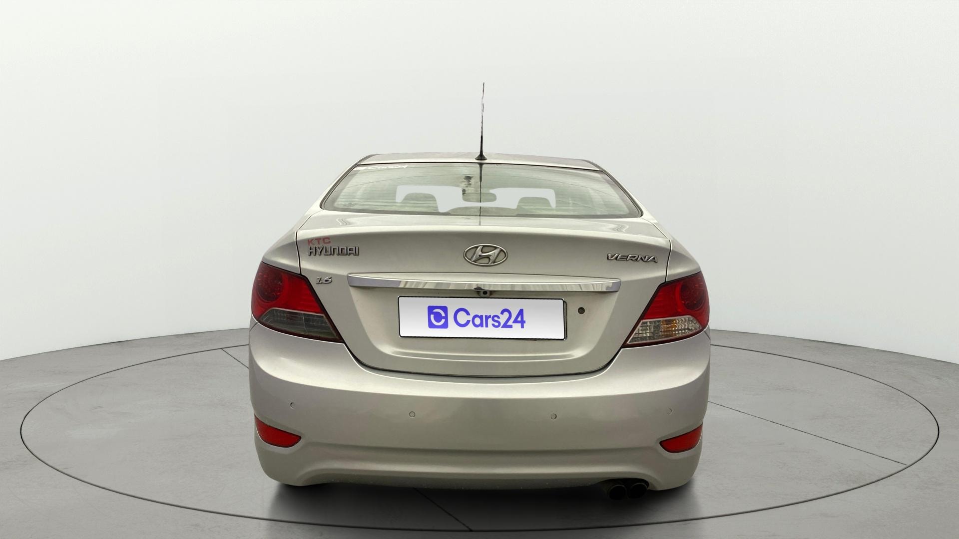 View 2013 Hyundai Fluidic Verna 1.6 CRDI EX Image 39 Used 2013 Hyundai Fluidic Verna 1.6 CRDI EX Image 39