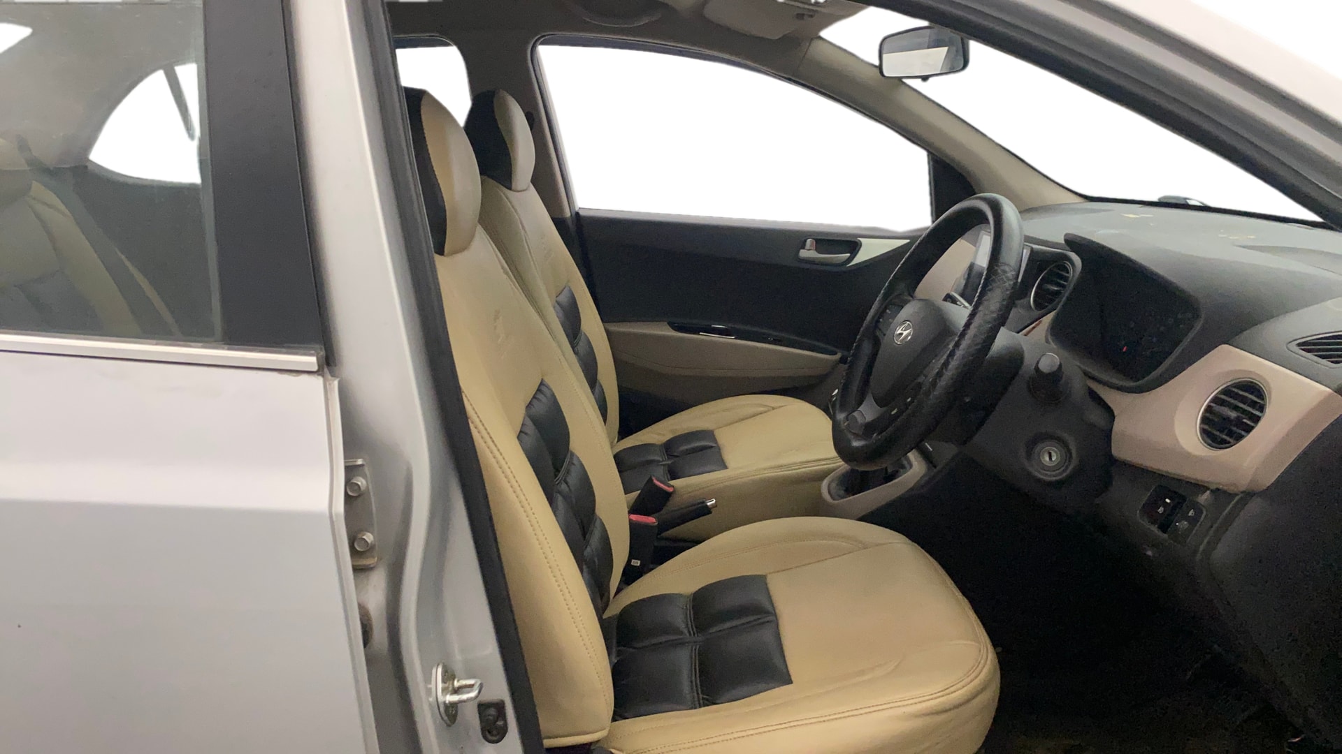 View 2015 Hyundai Xcent S Diesel Image 26 Used 2015 Hyundai Xcent S Diesel Image 26