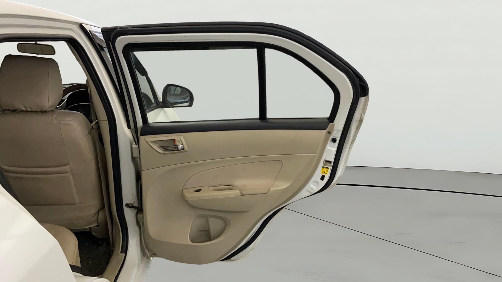 View 2015 Maruti Suzuki 1000 Base Variant Image 5 Used 2015 Maruti Suzuki 1000 Base Variant Image 5