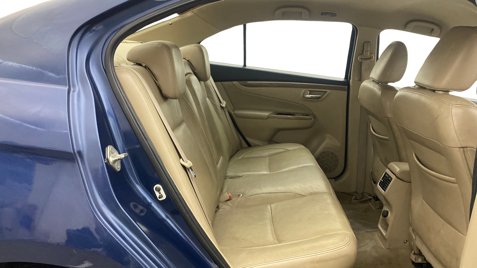 View 2018 Maruti Suzuki 1000 Base Variant Image 30 Used 2018 Maruti Suzuki 1000 Base Variant Image 30