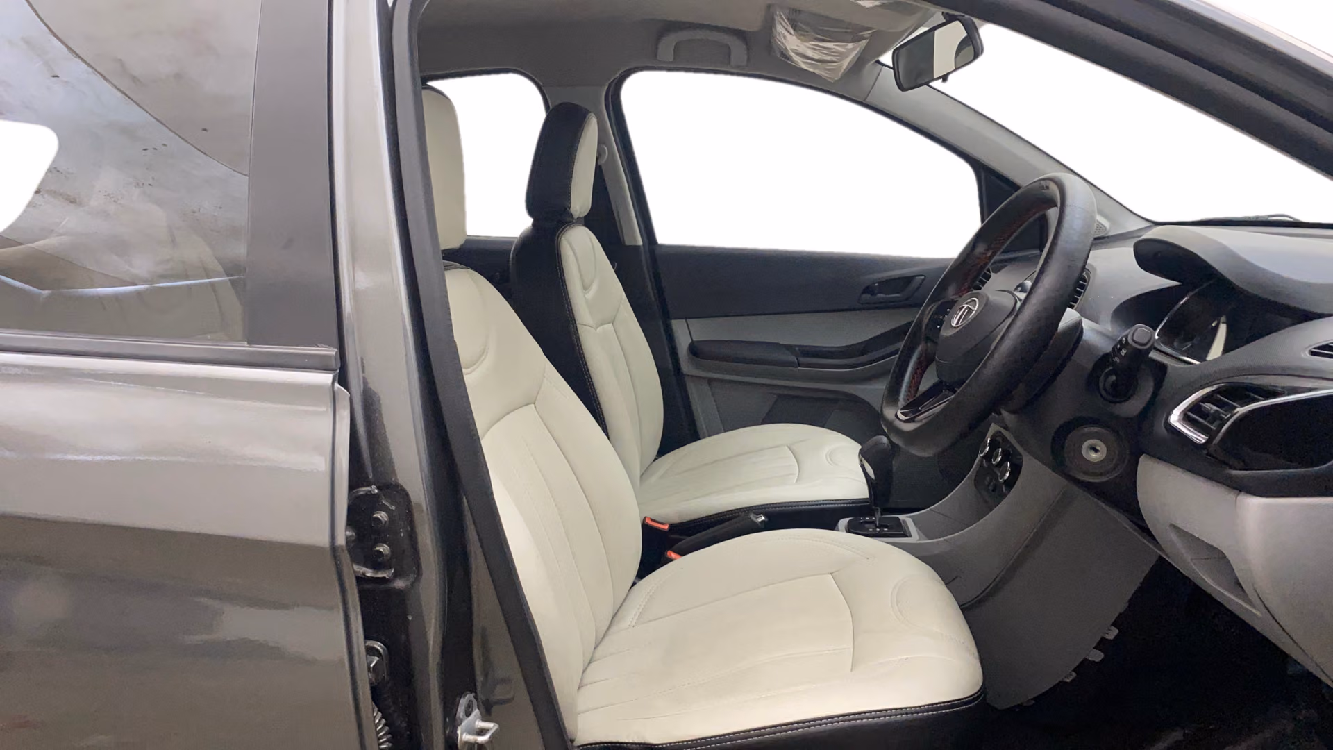 Used 2023 Tata Tiago Used 2023 Tata Tiago