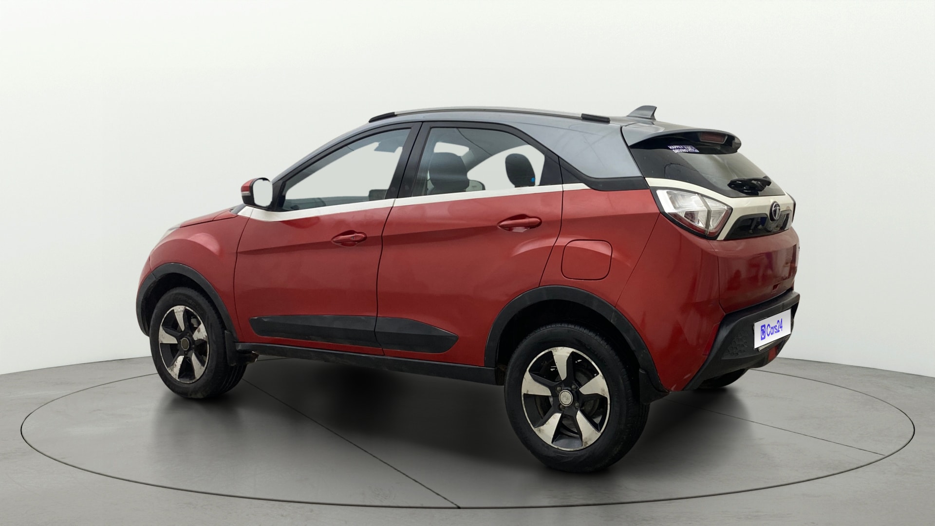View 2017 Tata Nexon XZ Plus Diesel Image 2 Used 2017 Tata Nexon XZ Plus Diesel Image 2